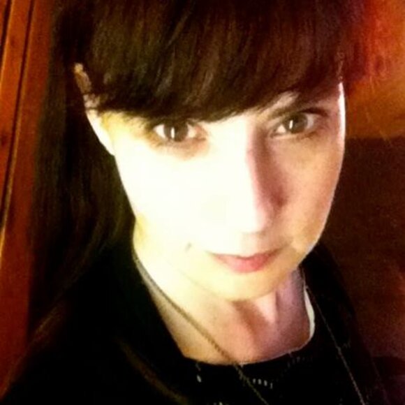 Meet your Posher, Rosanna - Picture 2 of 2